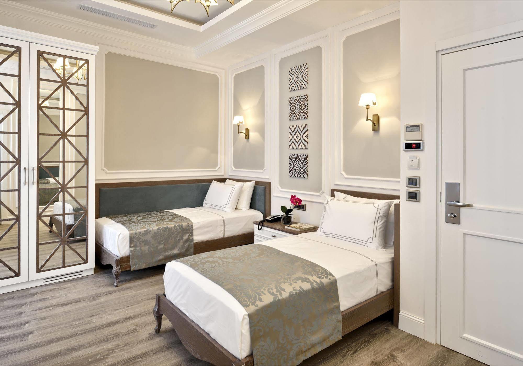 Mirrors Hotel Стамбул Екстер'єр фото