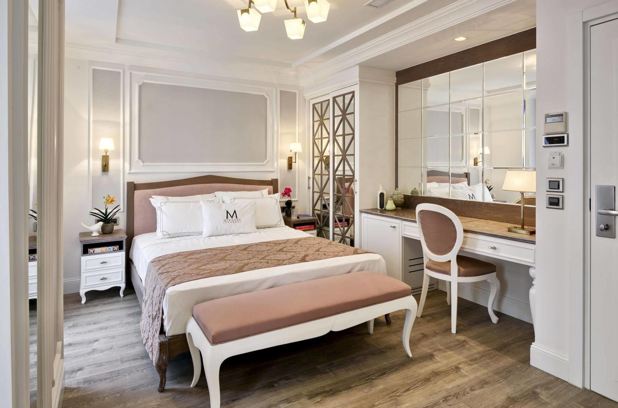 Mirrors Hotel Стамбул Екстер'єр фото