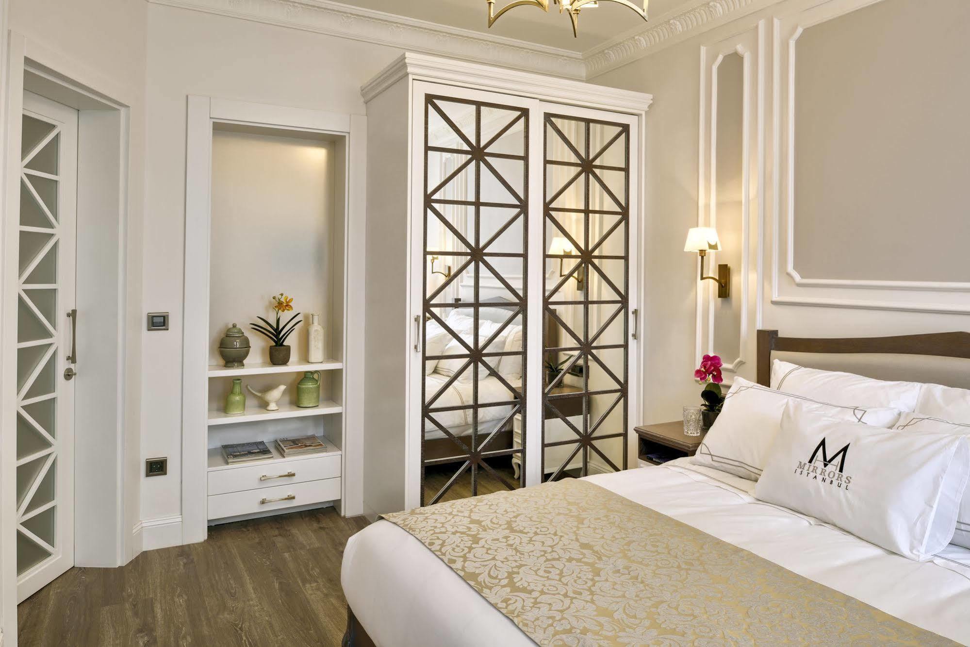Mirrors Hotel Стамбул Екстер'єр фото