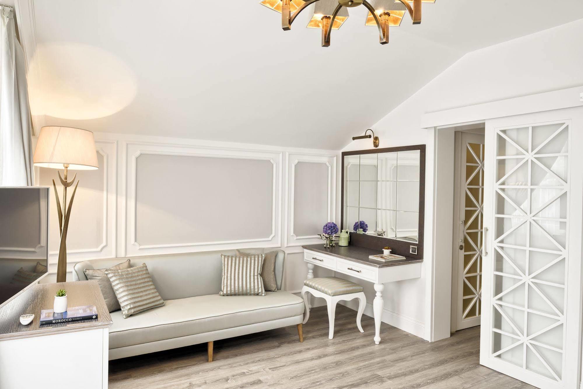 Mirrors Hotel Стамбул Екстер'єр фото