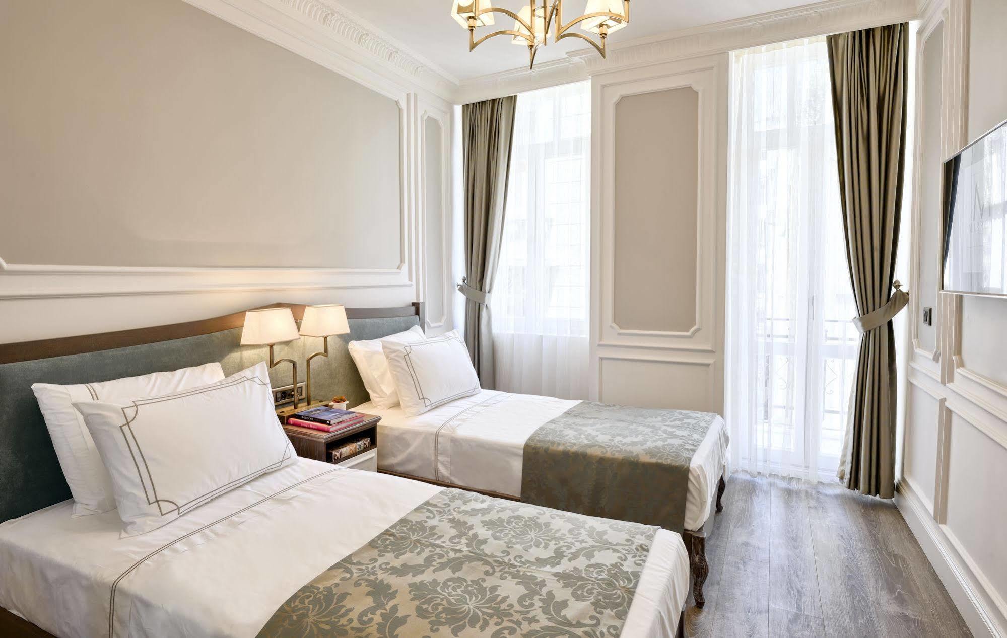 Mirrors Hotel Стамбул Екстер'єр фото